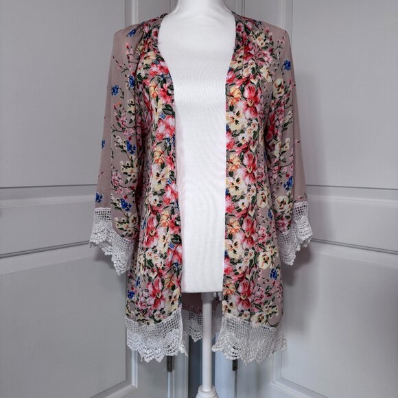Kimono Style Floral Top with Lace, Size Small - Picture 1 of 9